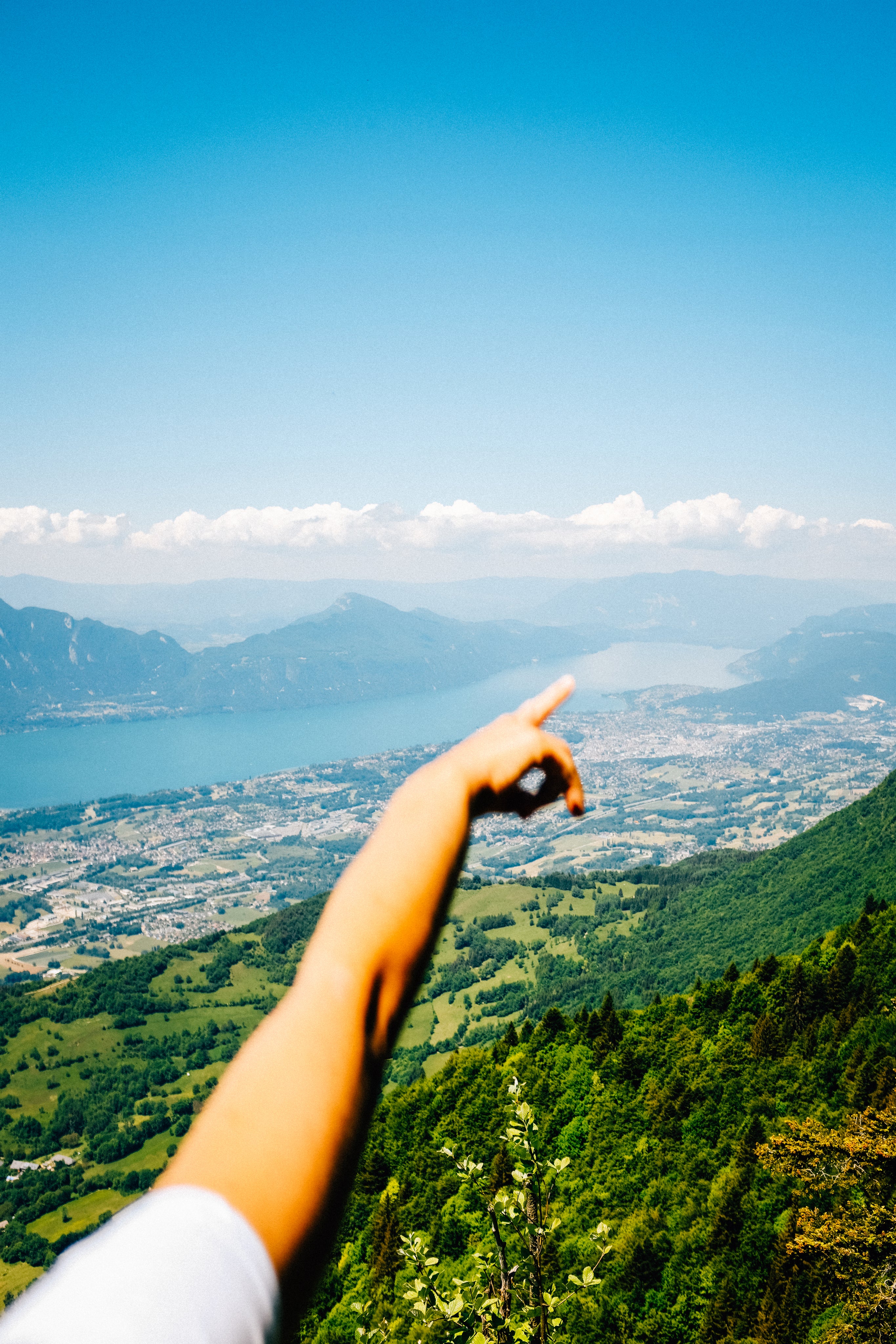 pointing-to-our-vacation-spot.jpg