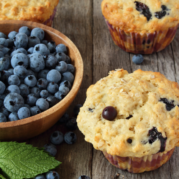 Blueberry muffin containing 424 calories